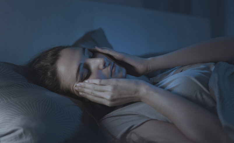 O efeito silencioso do excesso alimentar no seu sono e na sua disposição