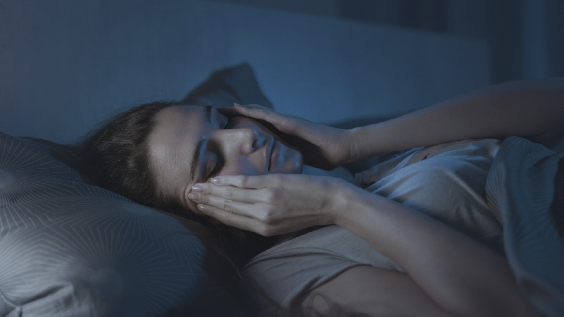 O efeito silencioso do excesso alimentar no seu sono e na sua disposição